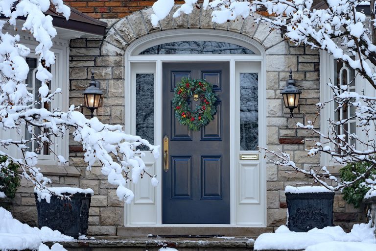 How to Combat the Grime of Winter: Window Cleaning In Chicago
