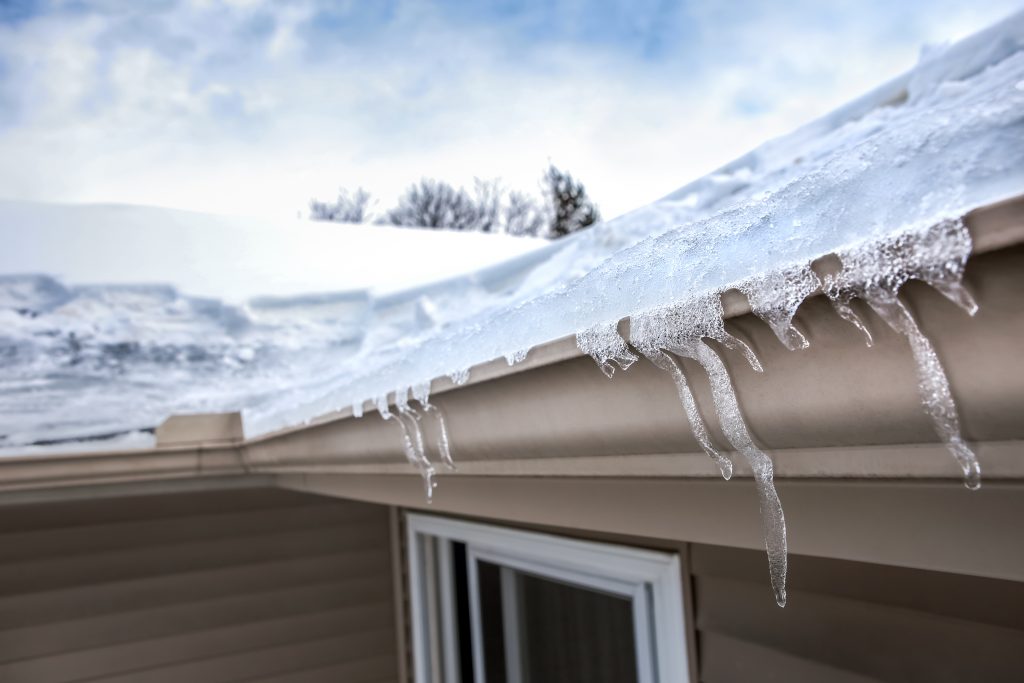 ice dams clean gutters before winter