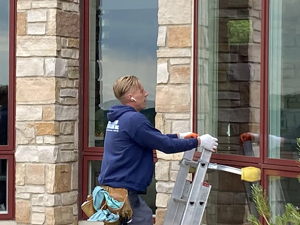 window washer climbing ladder 