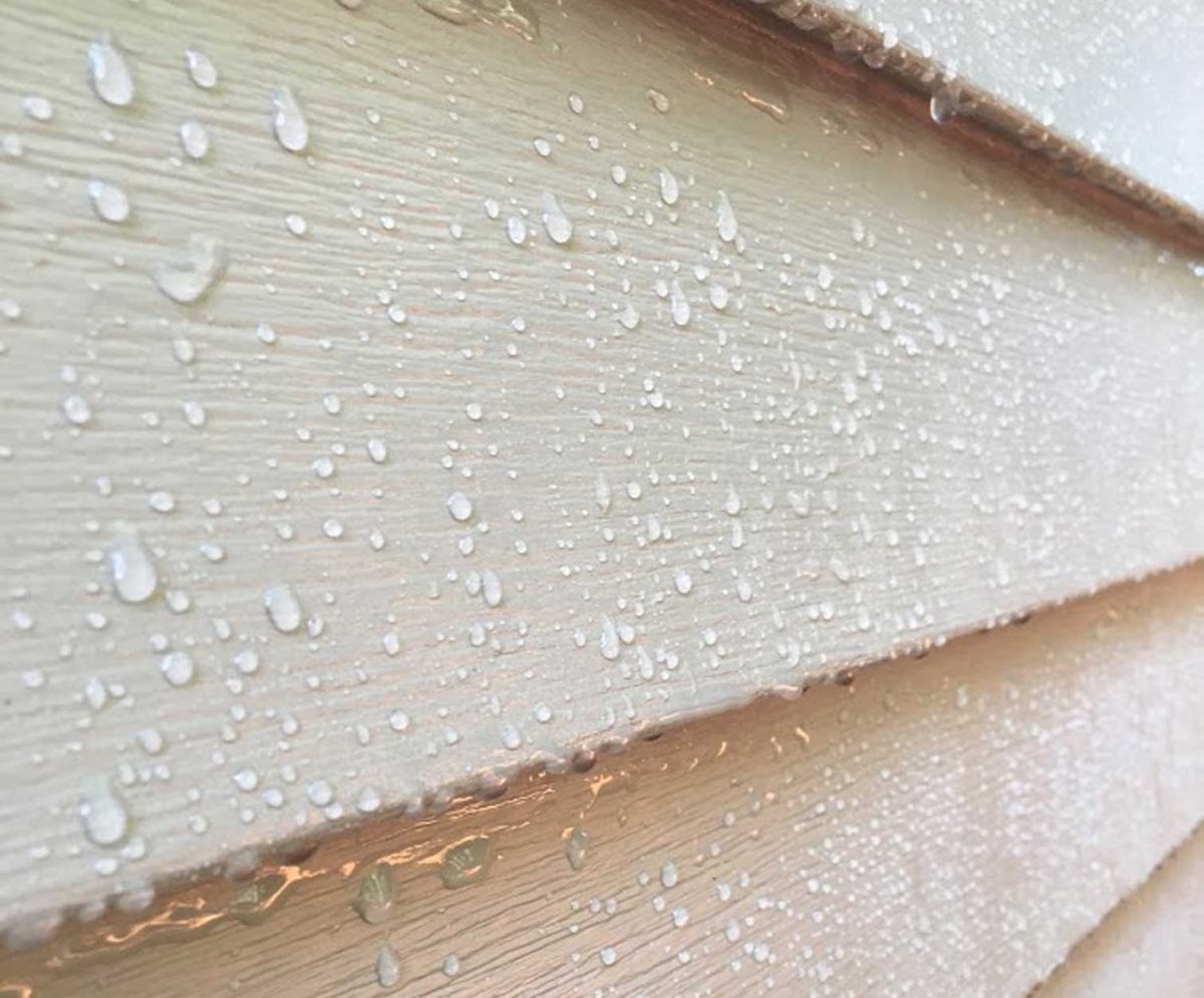 6 Benefits of Pressure Washing for Your House Siding