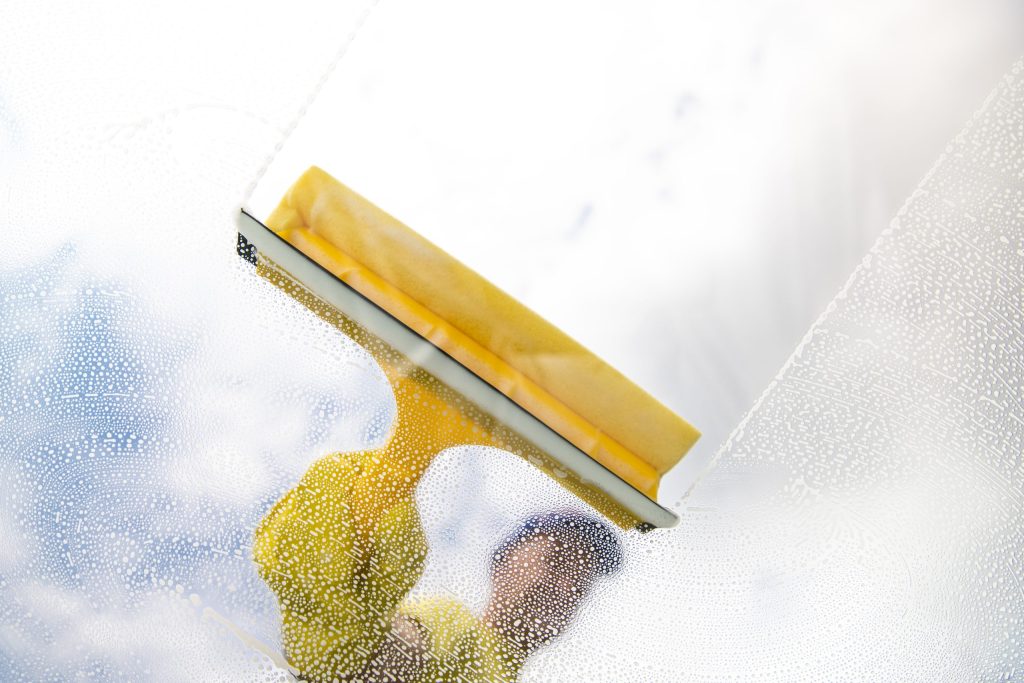 window cleaning service worker