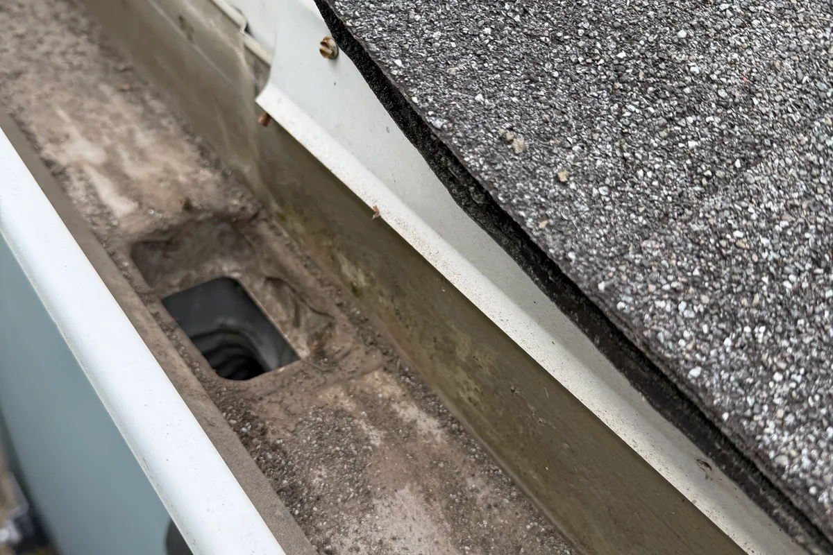 Gutter Cleaning — Chicago, IL