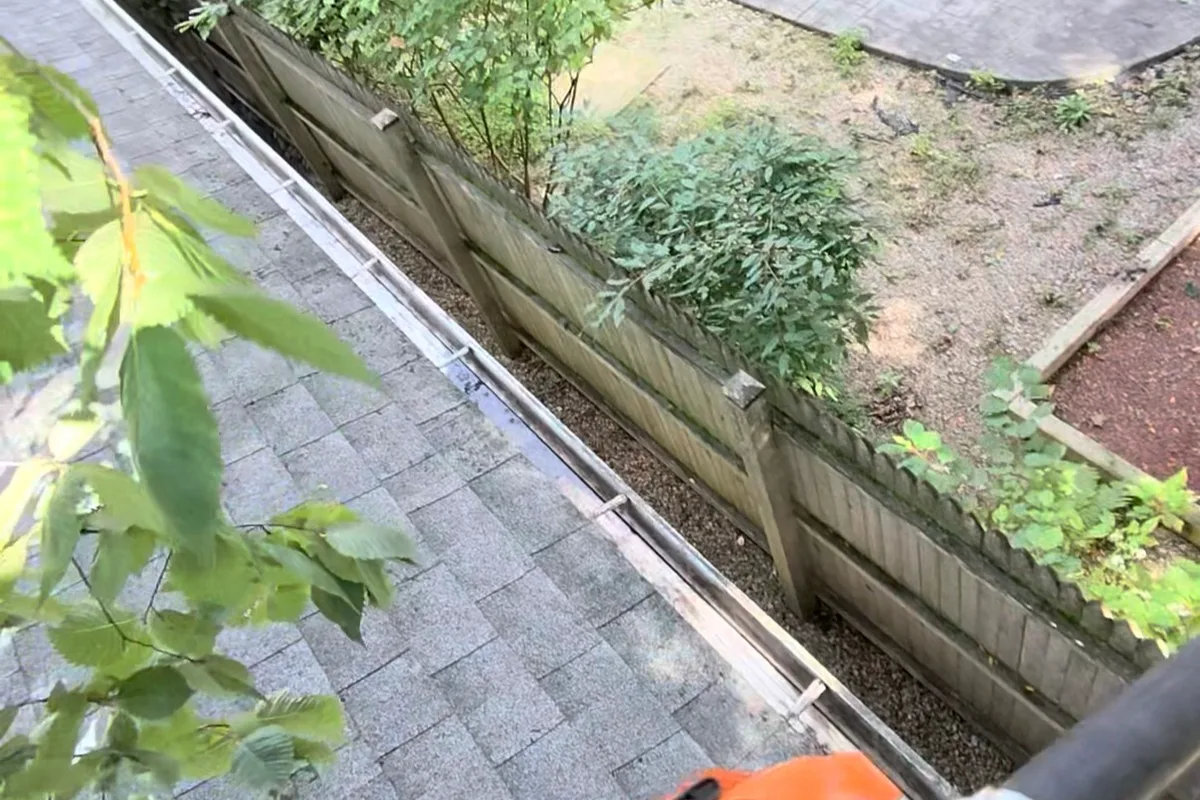 Gutter Cleaning — Evanston, IL
