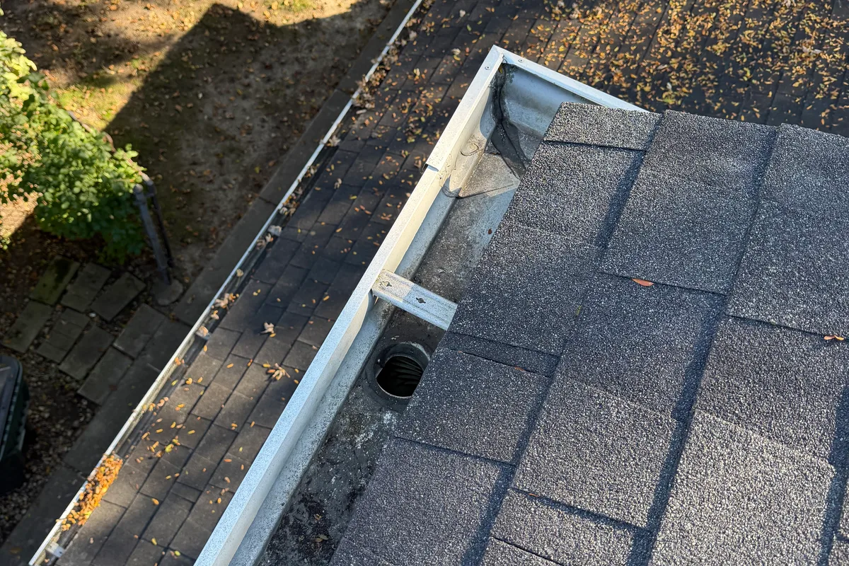 Gutter Cleaning after — Glenview IL 2-story house