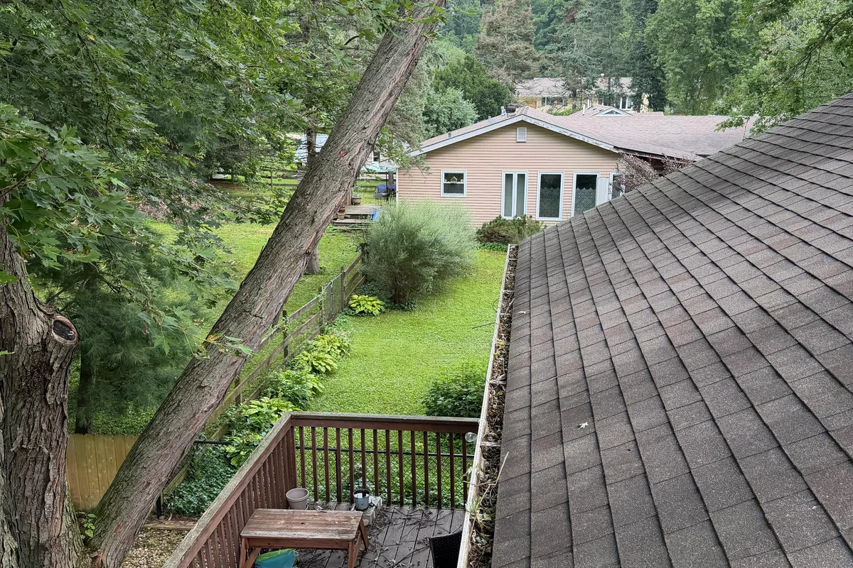 Gutter Cleaning before — Oakwood Hills IL 1-story house