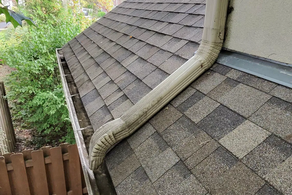 Gutter Cleaning after — Winnetka IL 2-story house