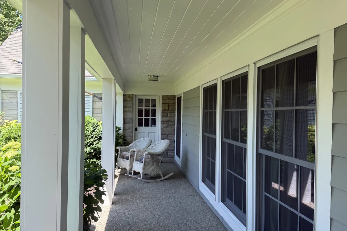 Power Washing after — Winnetka IL 1-story house