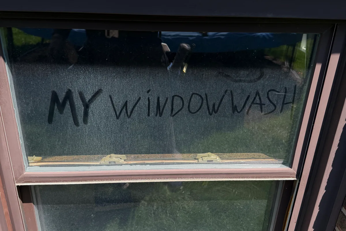 Window Washing before — Arlington Heights IL 2-story house