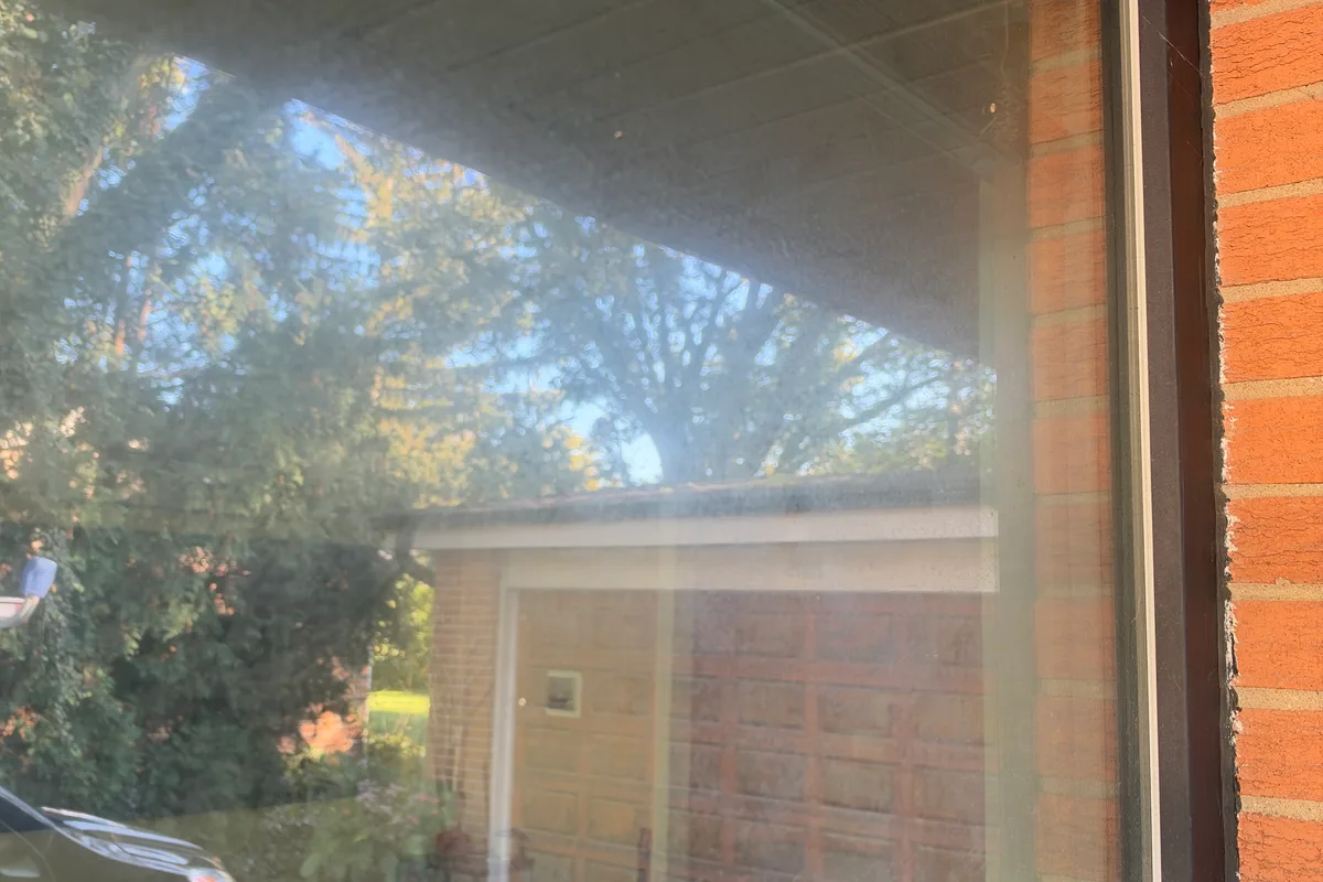 Window Washing before — Arlington Heights IL 2-story house