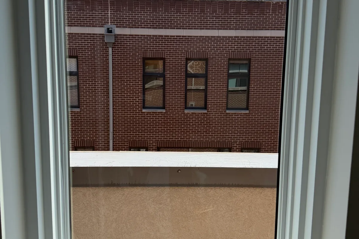 Window Washing after — Chicago IL 3-story house