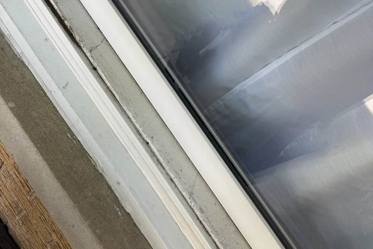 Window Washing before — Chicago IL 1-story house