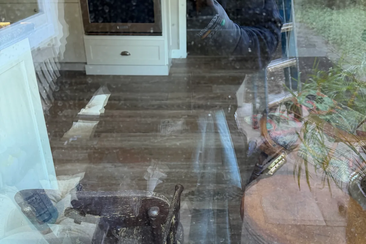 Window Washing before — Crystal Lake IL 1-story house