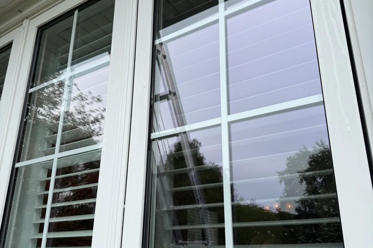 Window Washing after — Glen Ellyn IL 2-story house