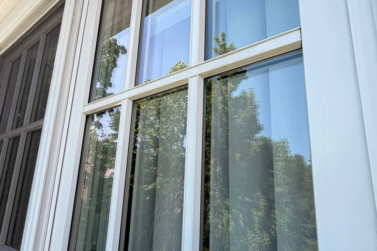 Window Washing after — Glencoe IL 2-story house