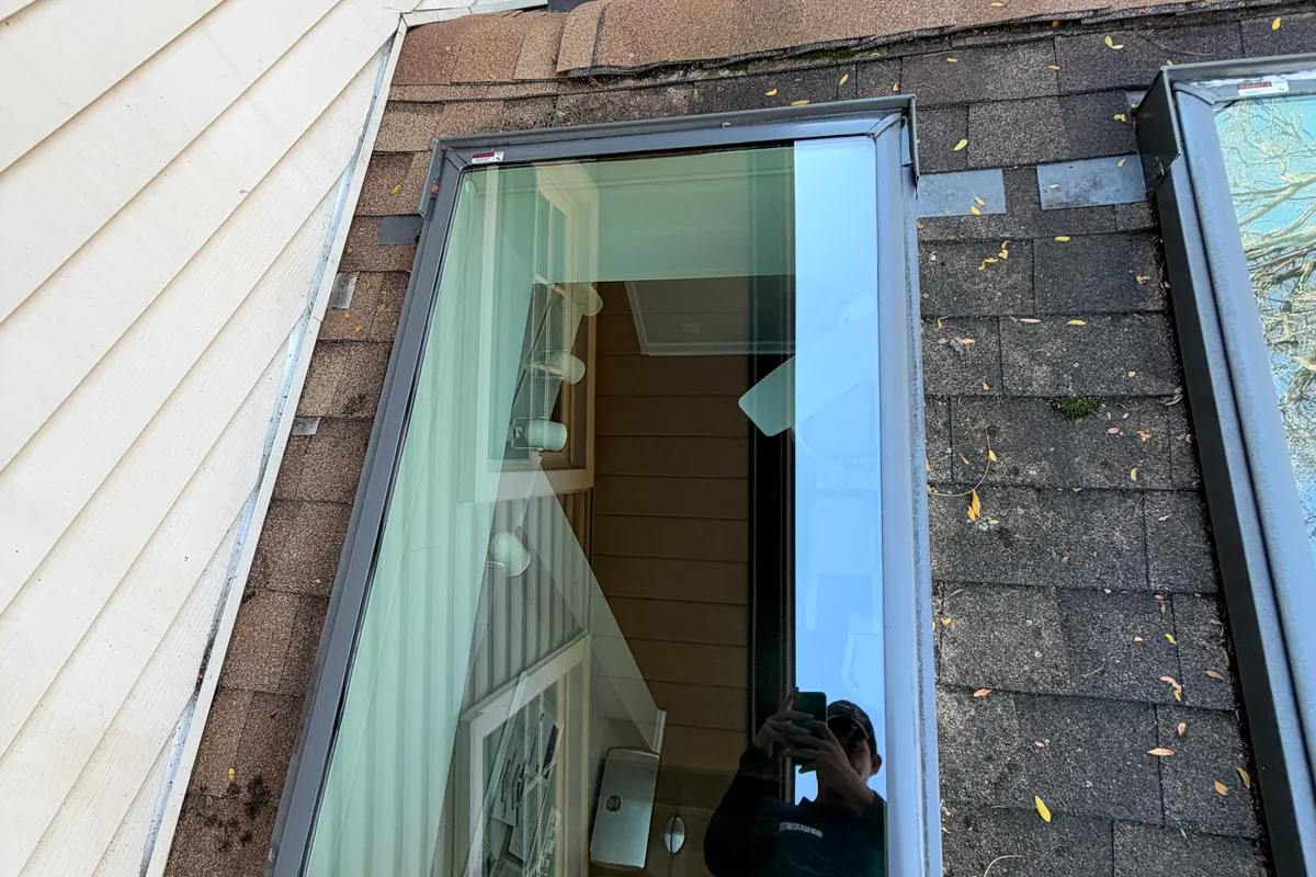 Window Washing after — Glenview IL 2-story house