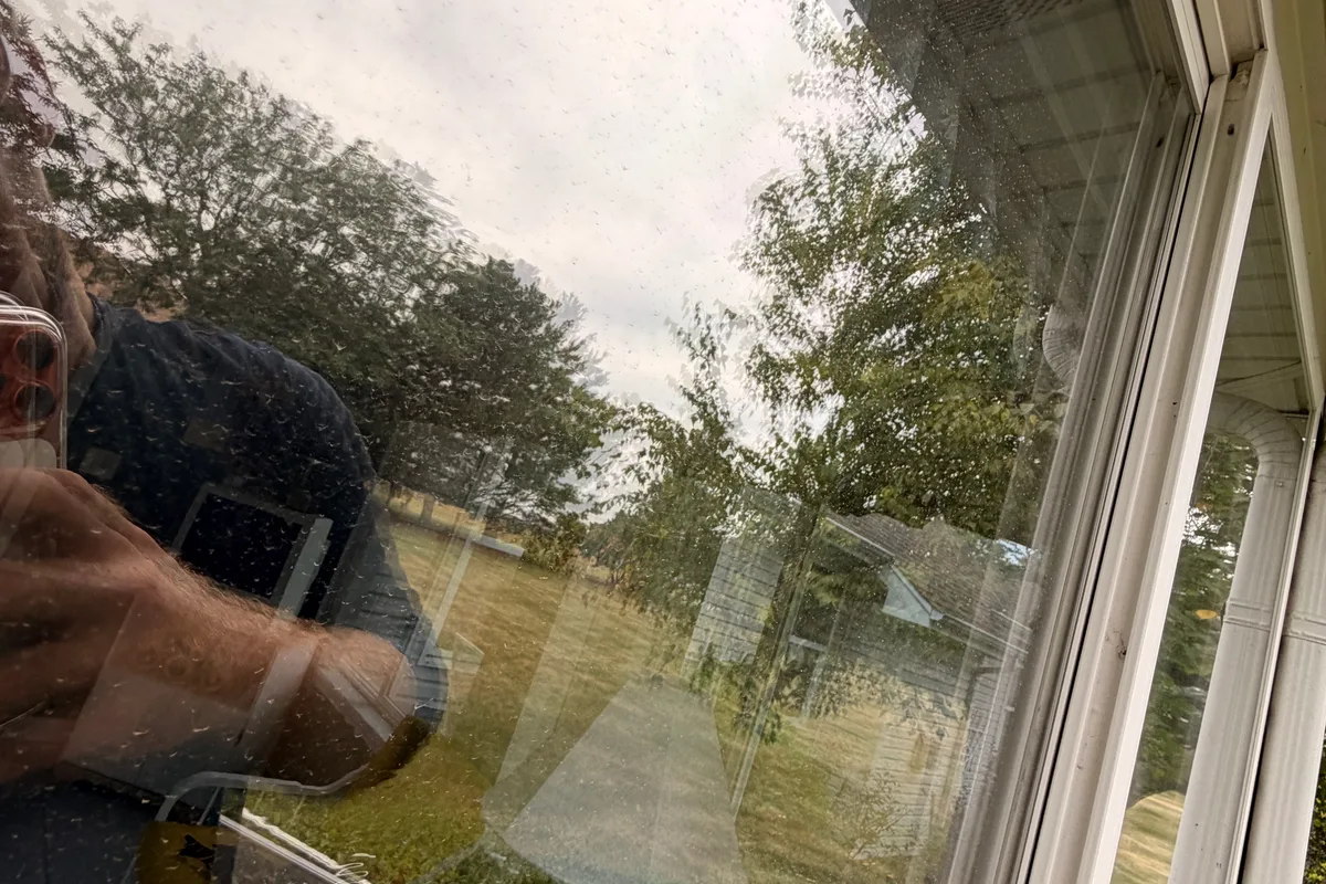 Window Washing before — Johnsburg IL 1-story house