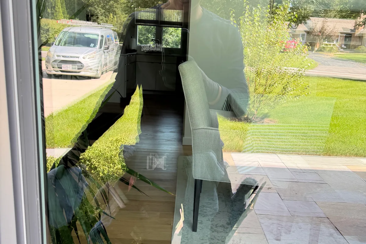 Window Washing after — Lake Forest IL 1-story house