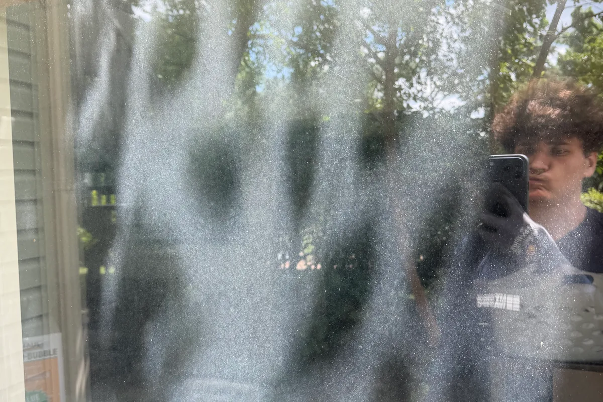 Window Washing before — Lake in the Hills IL 2-story house