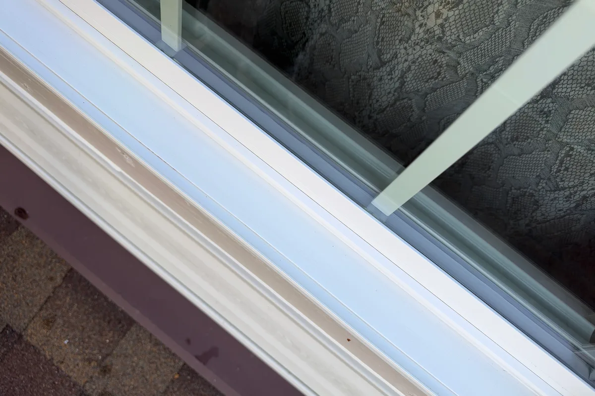 Window Washing after — Lake Villa IL 2-story house