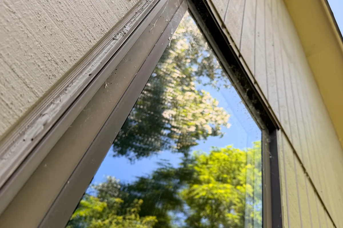 Window Washing before — Lincolnshire IL 2-story house