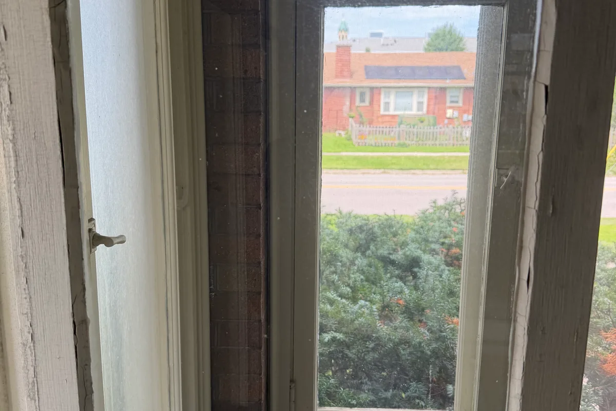 Window Washing after — McHenry IL 2-story house