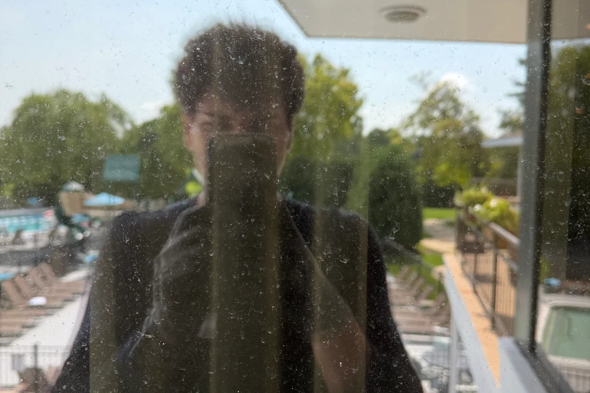 Window Washing before — Riverwoods IL 2-story house
