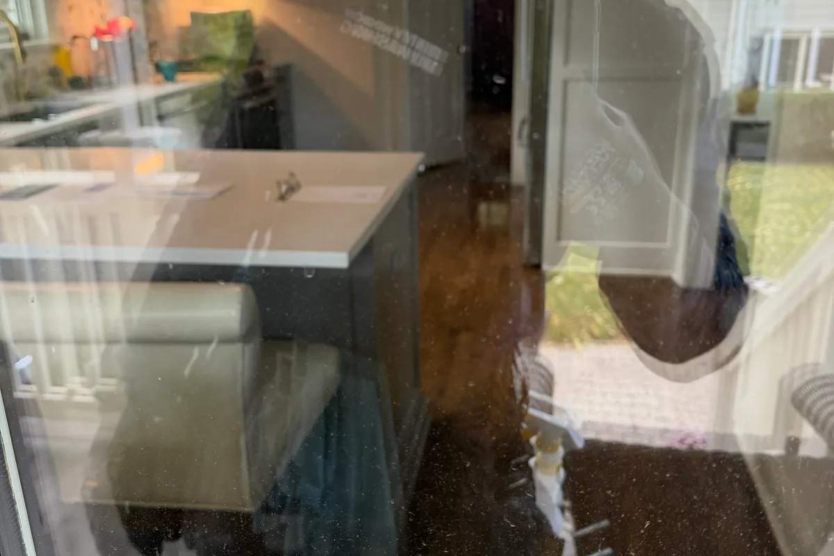 Window Washing before — Wilmette IL 2-story house